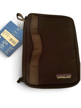 Patagonia Black 9” x 6.5” Double Zip Book Field Journal Case iPad Kindle Tablet